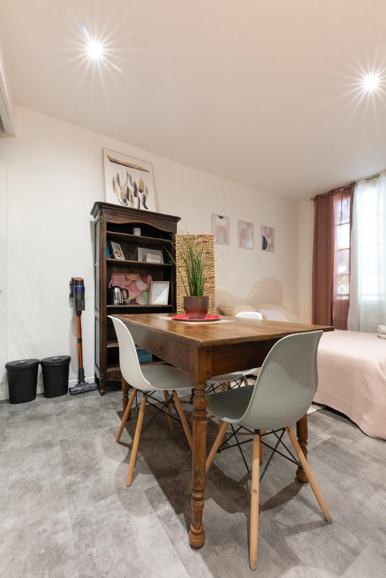 La Casita - Studio Confort Avec Parking Prive - Lit Douillet - Centre Uzes, Pont Du Gard ภายนอก รูปภาพ