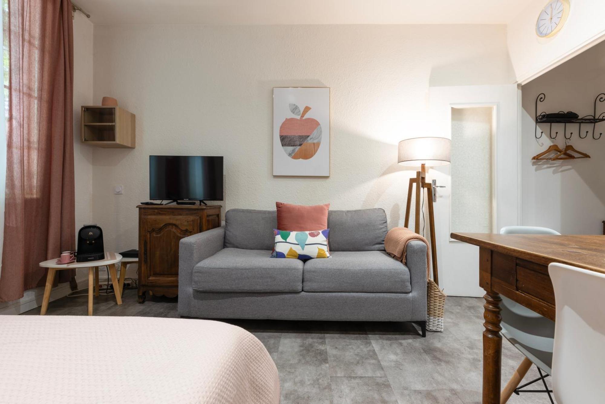 La Casita - Studio Confort Avec Parking Prive - Lit Douillet - Centre Uzes, Pont Du Gard ภายนอก รูปภาพ